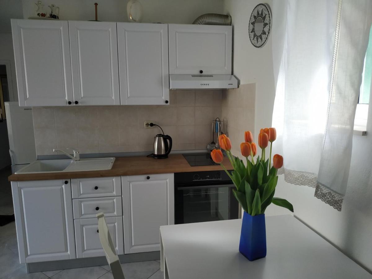 Apartment Zdenka Veli Lošinj Exteriör bild