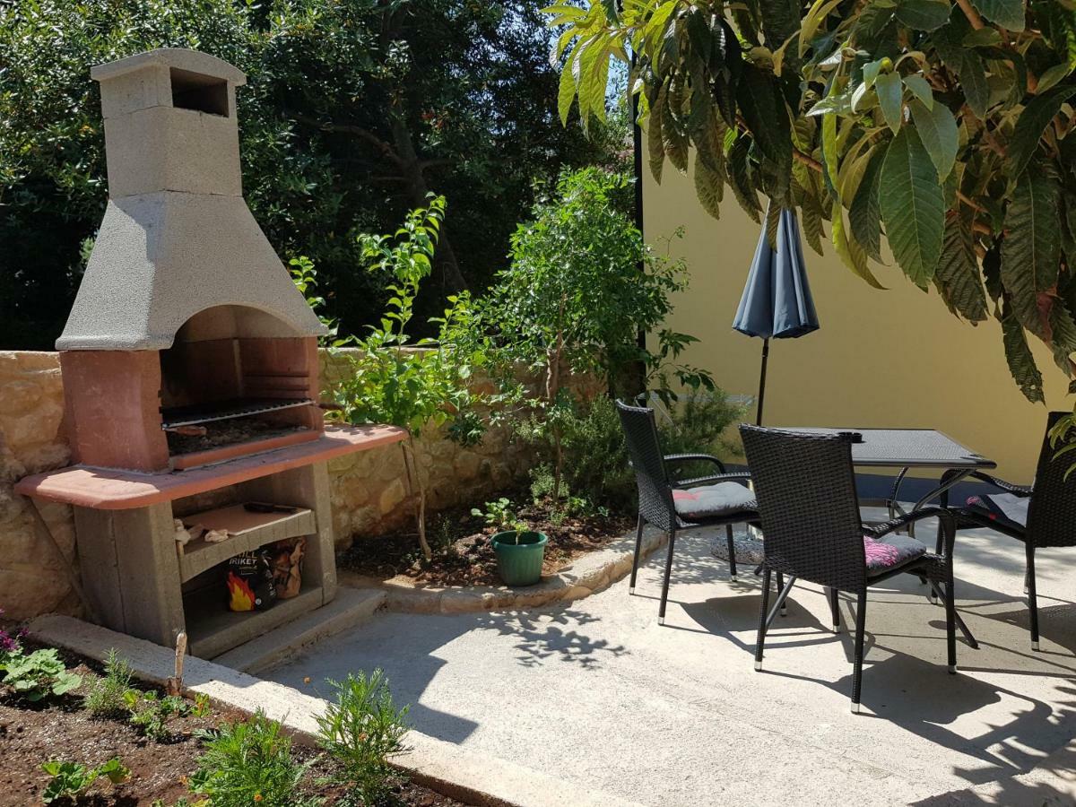 Apartment Zdenka Veli Lošinj Exteriör bild
